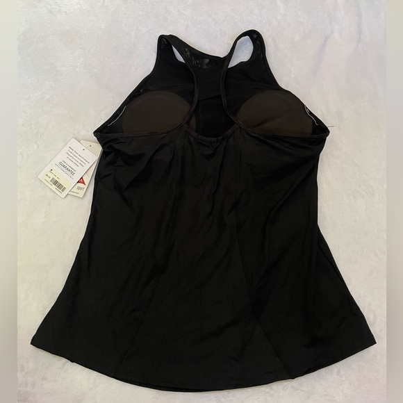 Athleta zenith black workout tank with built in sports bra - Picture 3 of 3